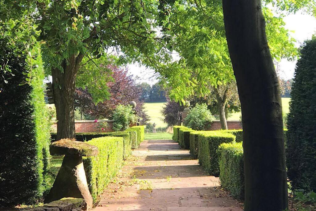 Beautiful Rural Apt, Walking Distance To Three Choirs Vineyard/Brassiere Gloucestershire Apartamento Newent Exterior foto